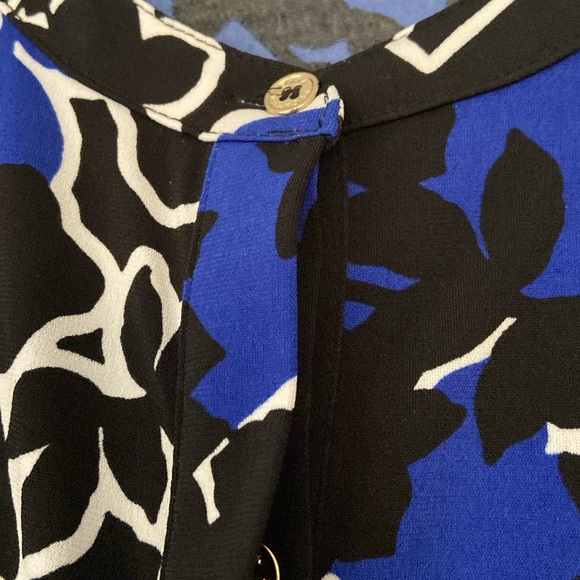 Dana Bachman Button-front blouse. Size L - Picture 4 of 5